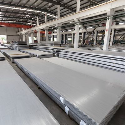 Aisi304 صفيحة فولاذية خفيفة 8 × 4 مدلفنة على الساخن 0.3 مم