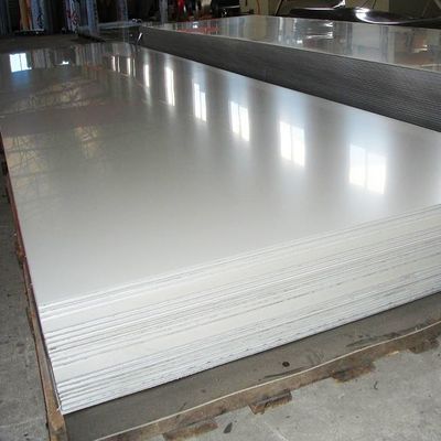 Aisi304 صفيحة فولاذية خفيفة 8 × 4 مدلفنة على الساخن 0.3 مم