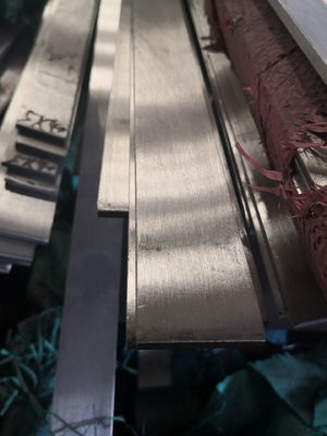 304 البولندية الفولاذ المقاوم للصدأ شريط مسطح 2 * 45 مم 3 * 50 مم SUS304 مستطيل شريط 2B السطح