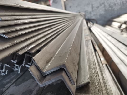 شريط زاوية الفولاذ المدلفن على الساخن رقم 1 ASTM 20X3MM