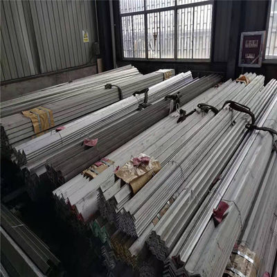 المدرفلة على الساخن NO.1 إنهاء متساوي الفولاذ المقاوم للصدأ زاوية بار لهيكل البناء